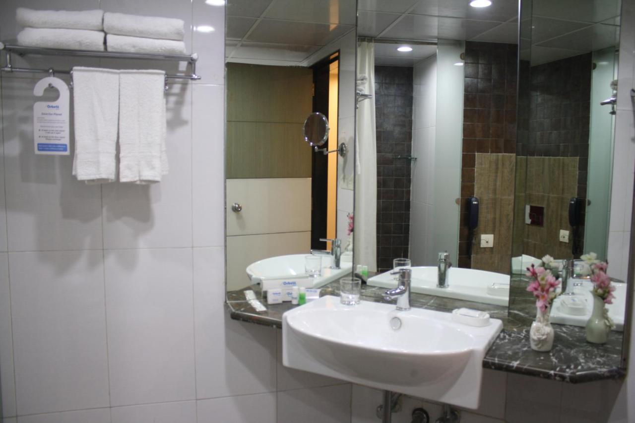 Orbett Hotel Пуне Екстер'єр фото