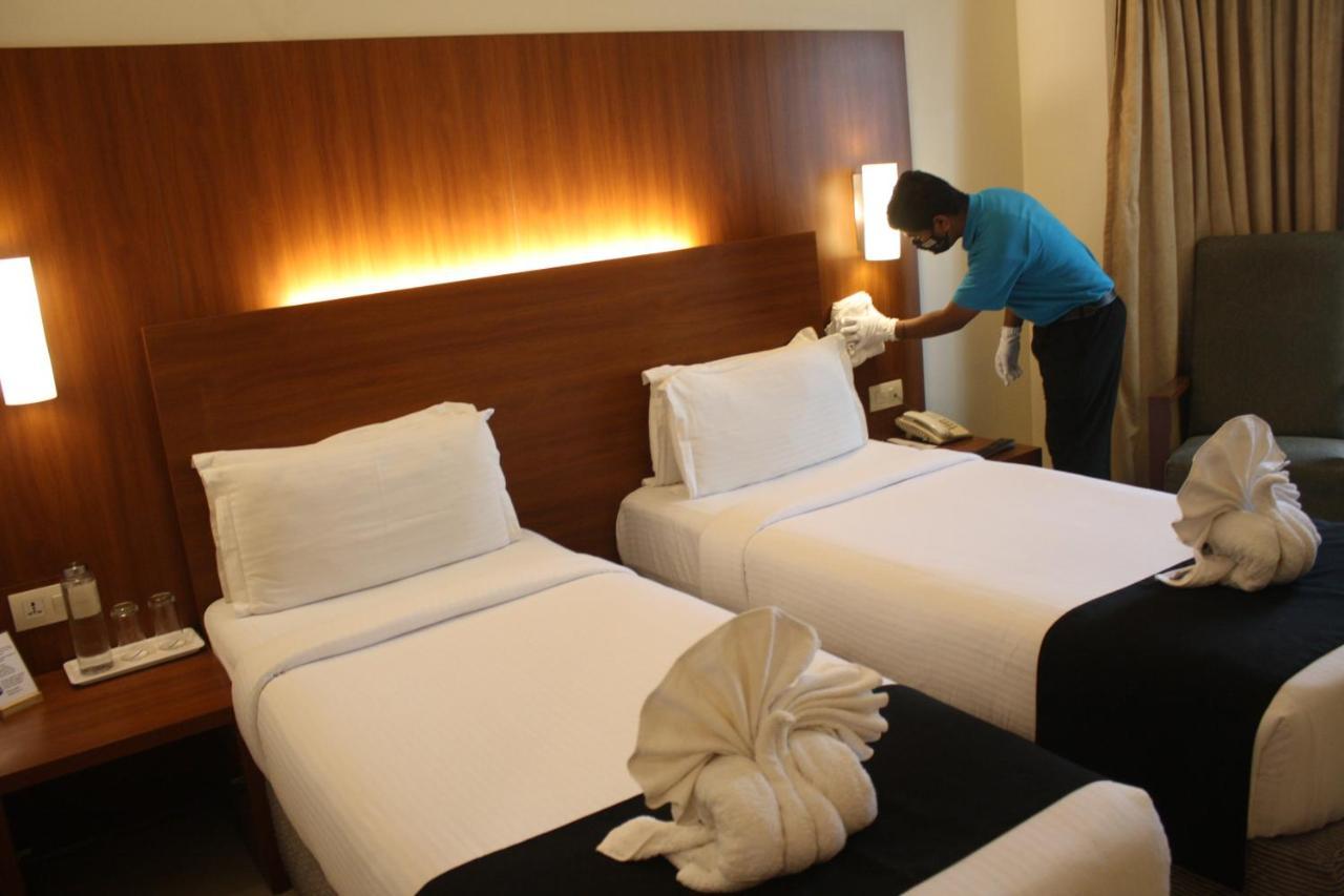 Orbett Hotel Пуне Екстер'єр фото