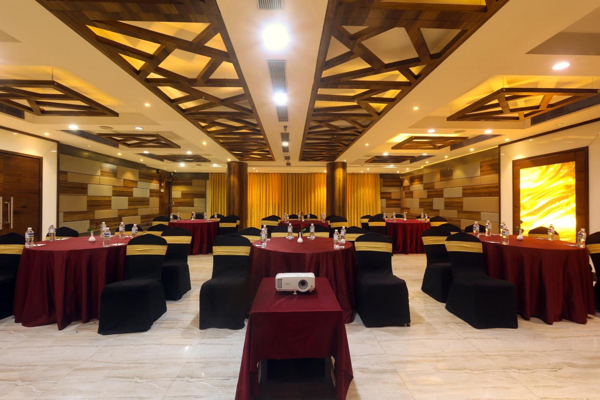 Orbett Hotel Пуне Екстер'єр фото