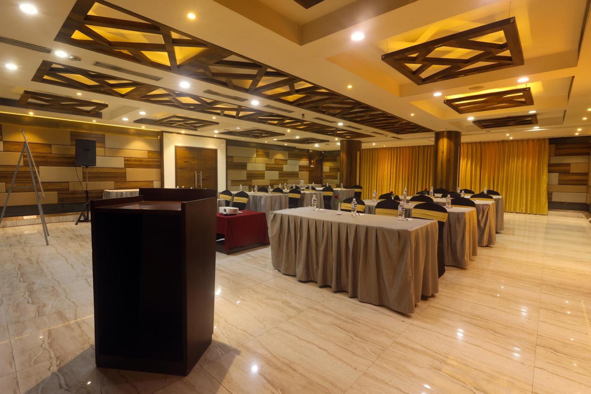 Orbett Hotel Пуне Екстер'єр фото